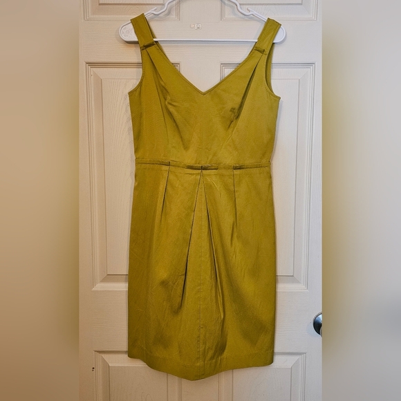 Talbots Petites Olive Green Sleeveless Sheath Dress/Size 4/NWT - Picture 2 of 5